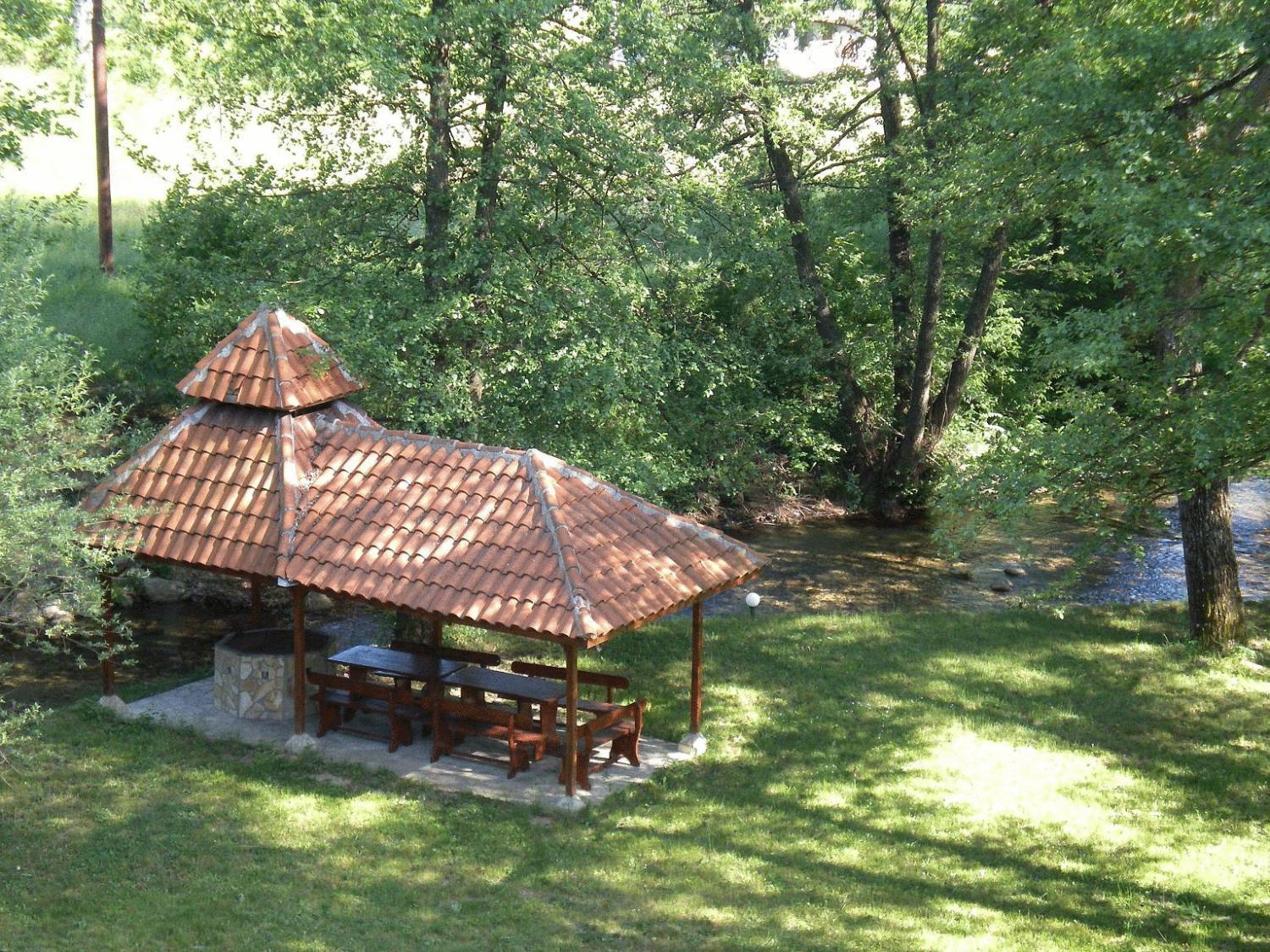 Hotel Paradise Place Kalofer Exteriör bild